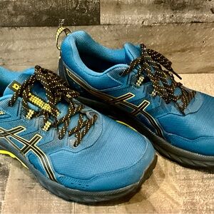 ASICS Men’s Trail Running Gel Venture 9 size 12